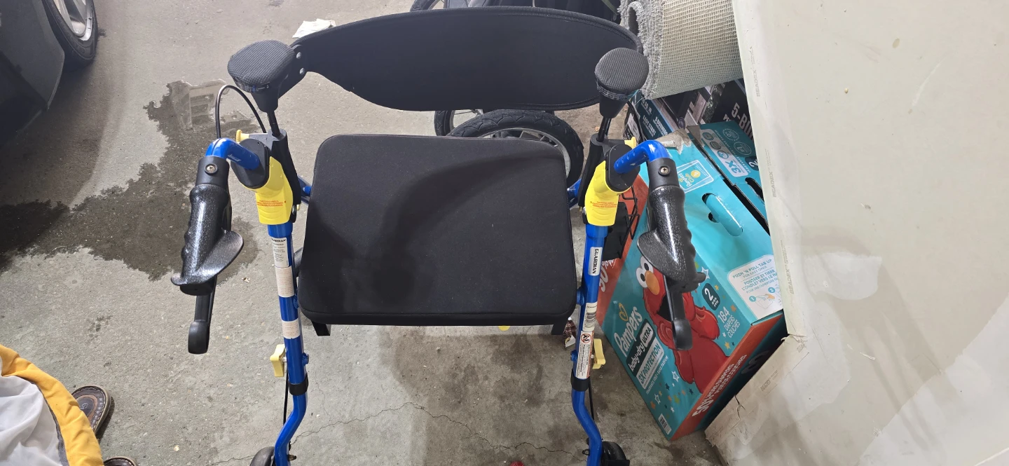 Guardian Folding Walker with Seat - photo 2
