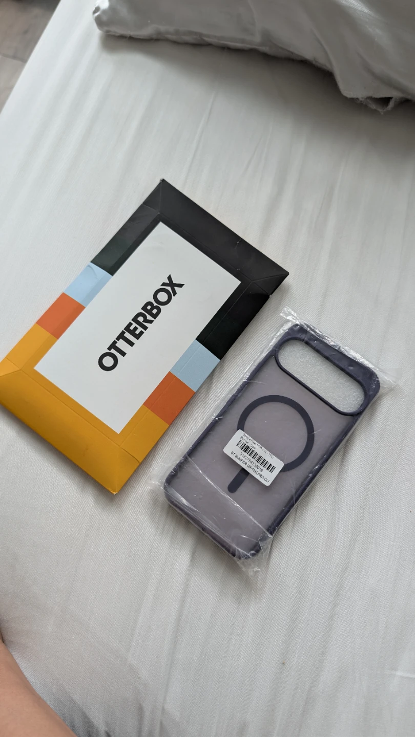 OtterBox Phone Case - photo 2