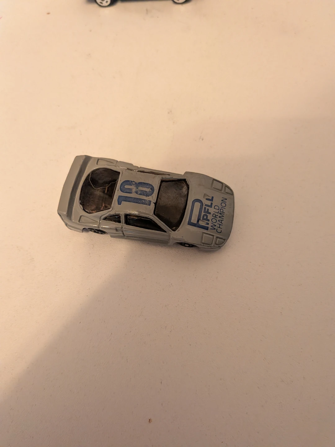 Diecast World Champion 18 Race Car - photo 2