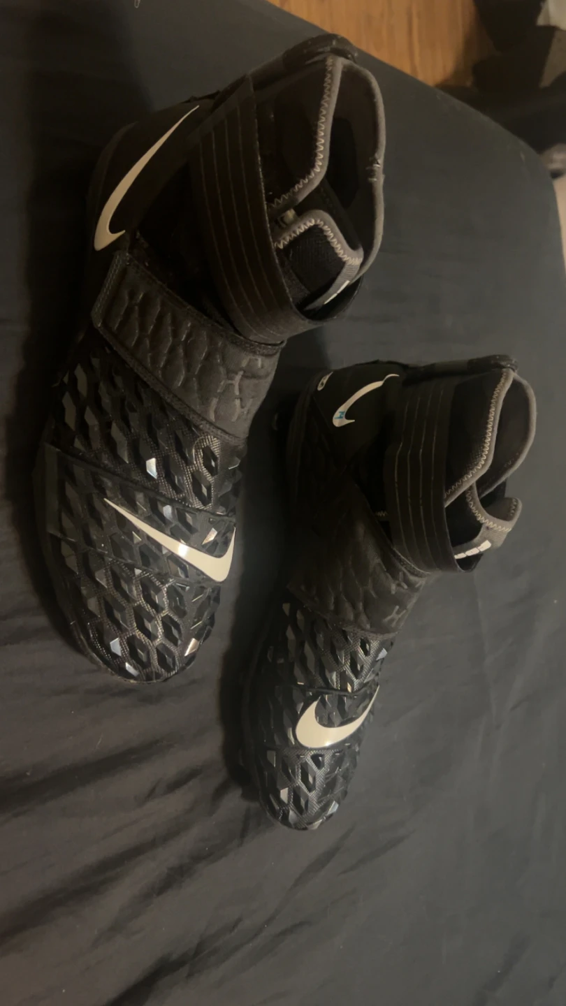 Size 14 Black Nike Force Savage Elite 2 Football Cleats