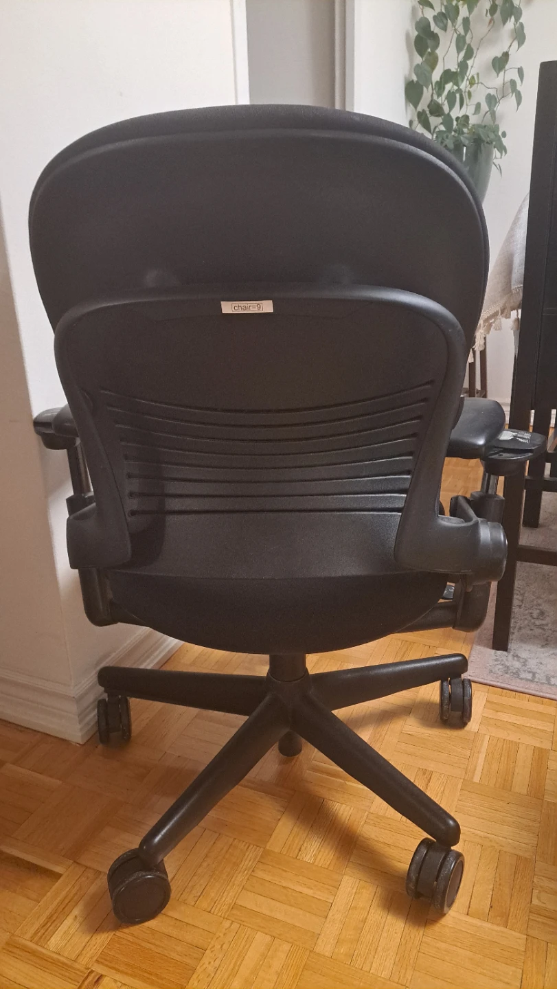 Office ergonomic chair in good condition - photo 2