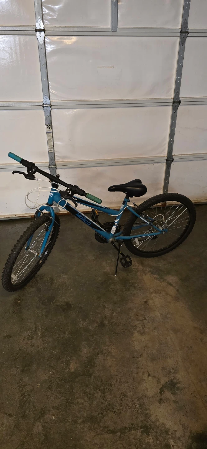 Movelo Teal Mountain Bike