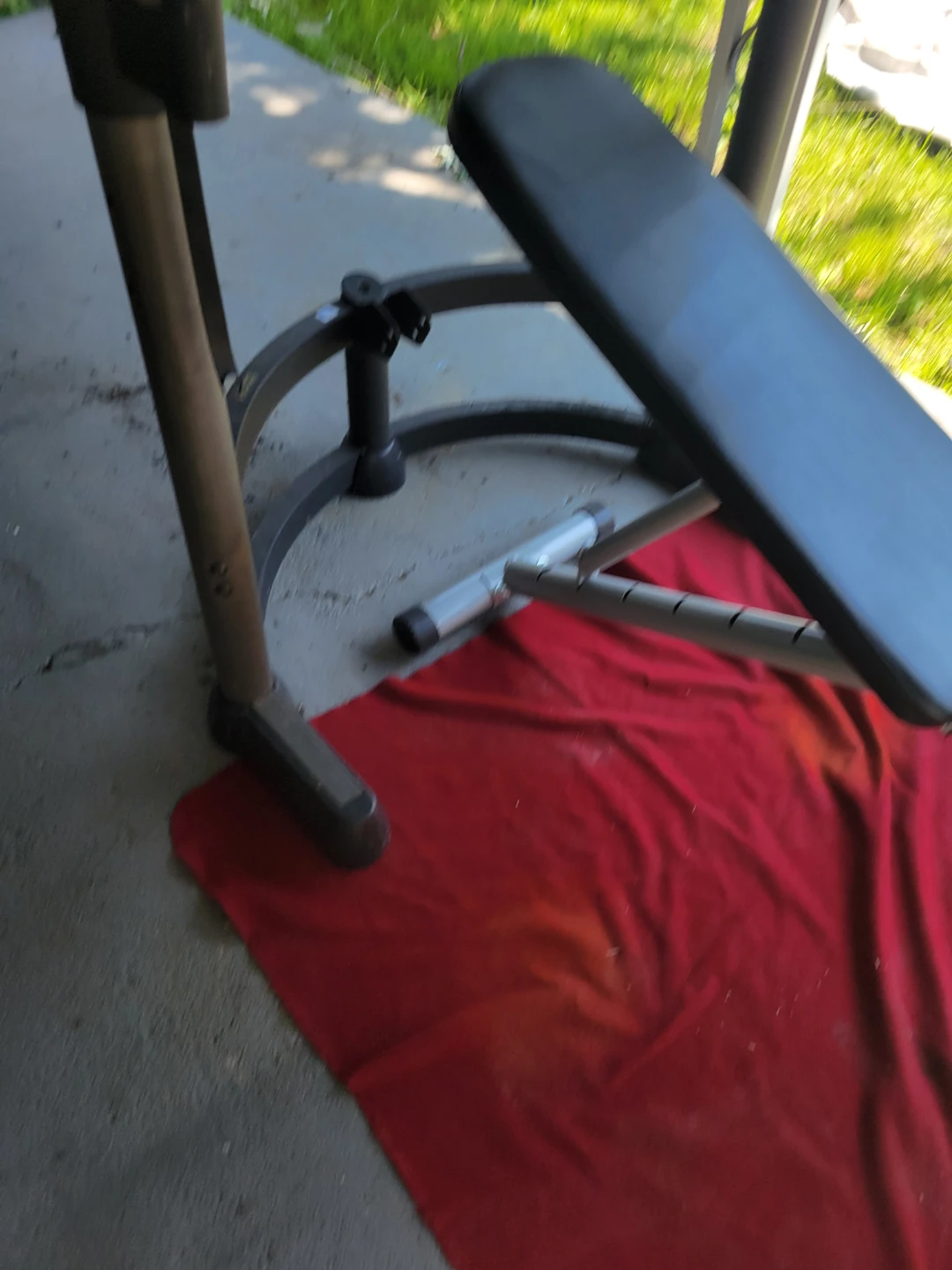 GOLD'S GYM  SQUAT RACK AND BENCH COMBO - photo 5