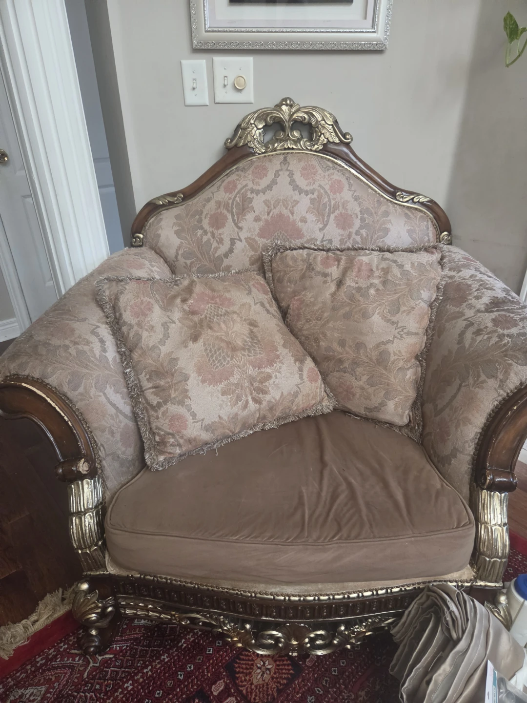 Victorian-Style 3-Piece Sofa Set – Must Go Tomorrow - photo 3