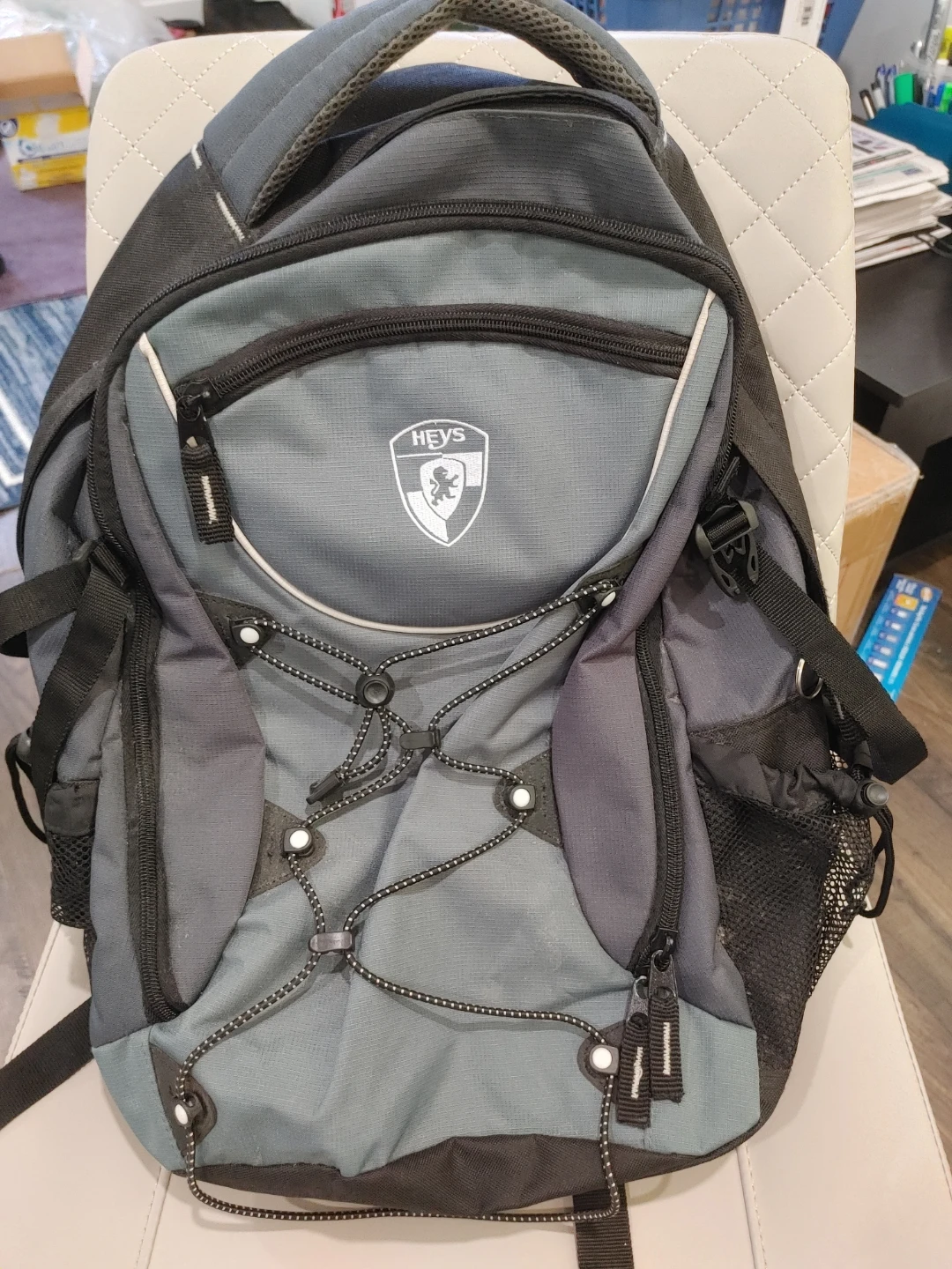 🧡HEYS LARGE GRAY BACKPACK VERY GOOD CONDITION
