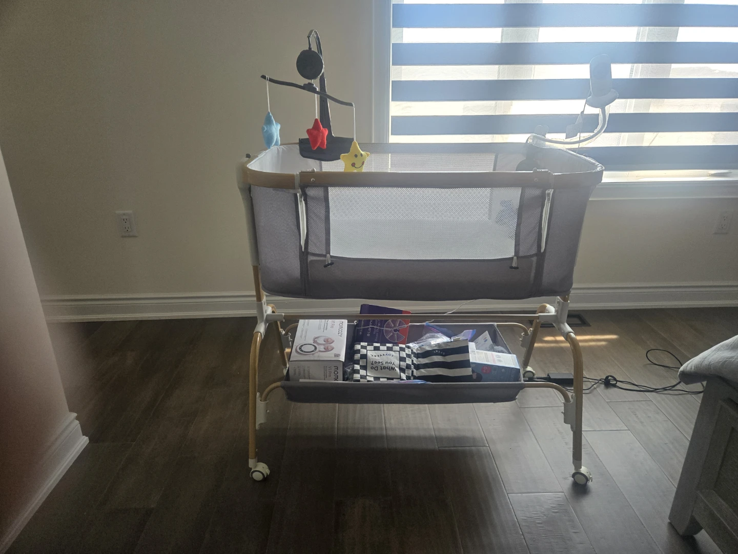 Grey Baby Bassinet with Mobile - photo 3
