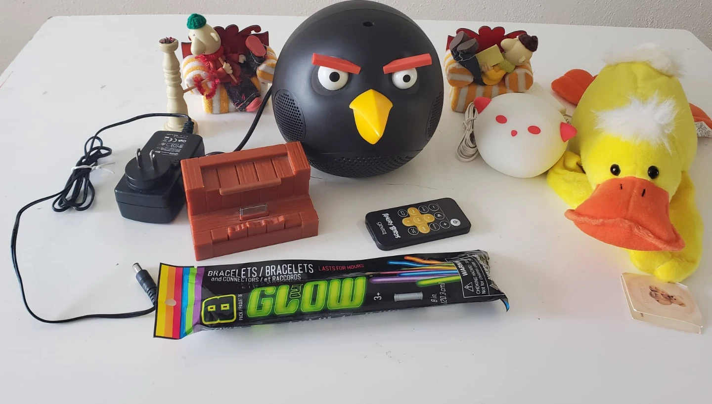 Gear4 Angry Birds Speaker, IKEA Night Light, Plush & Toys - photo 2