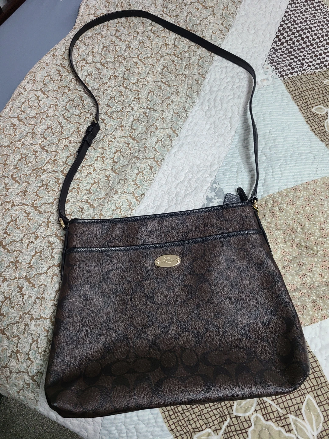 Coach Signature C Shoulder Bag