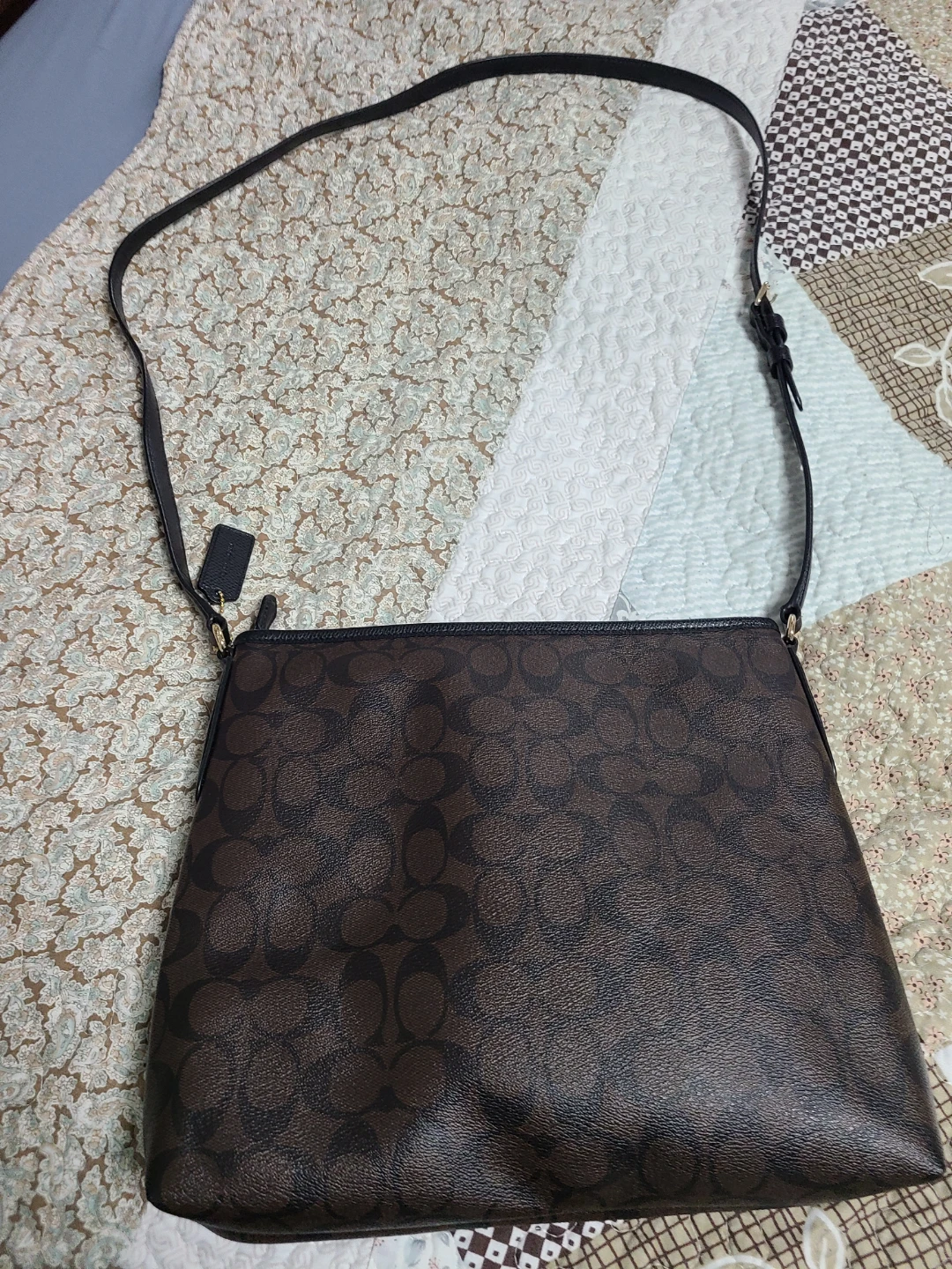 Coach Signature C Shoulder Bag - photo 2