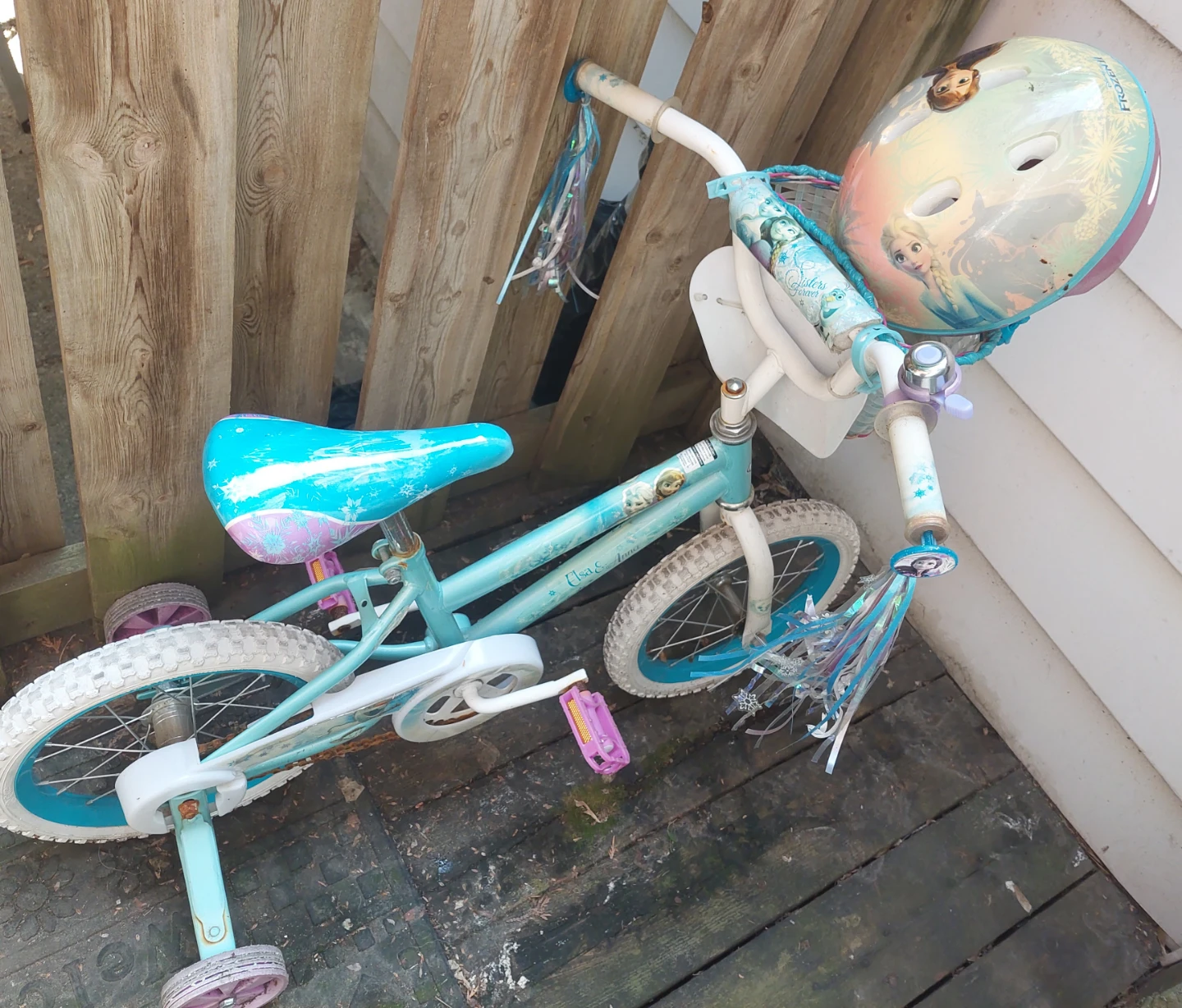 Kids Frozen Bike with Basket and Helmet - photo 3