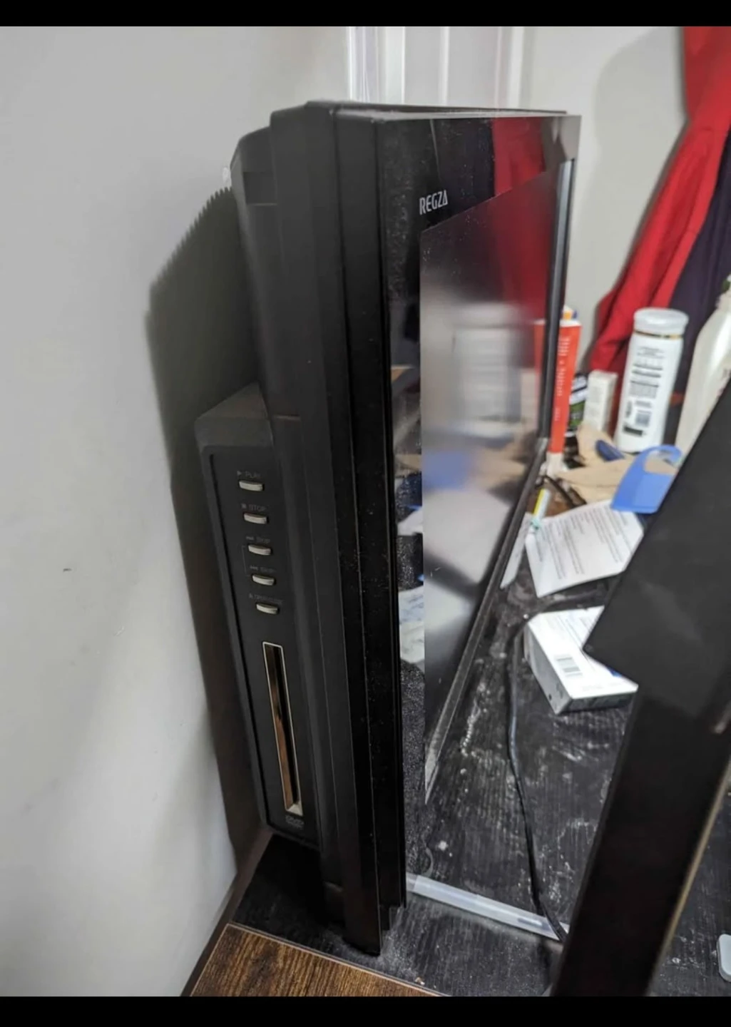 Toshiba REGZA TV with Built-in DVD Player - photo 2