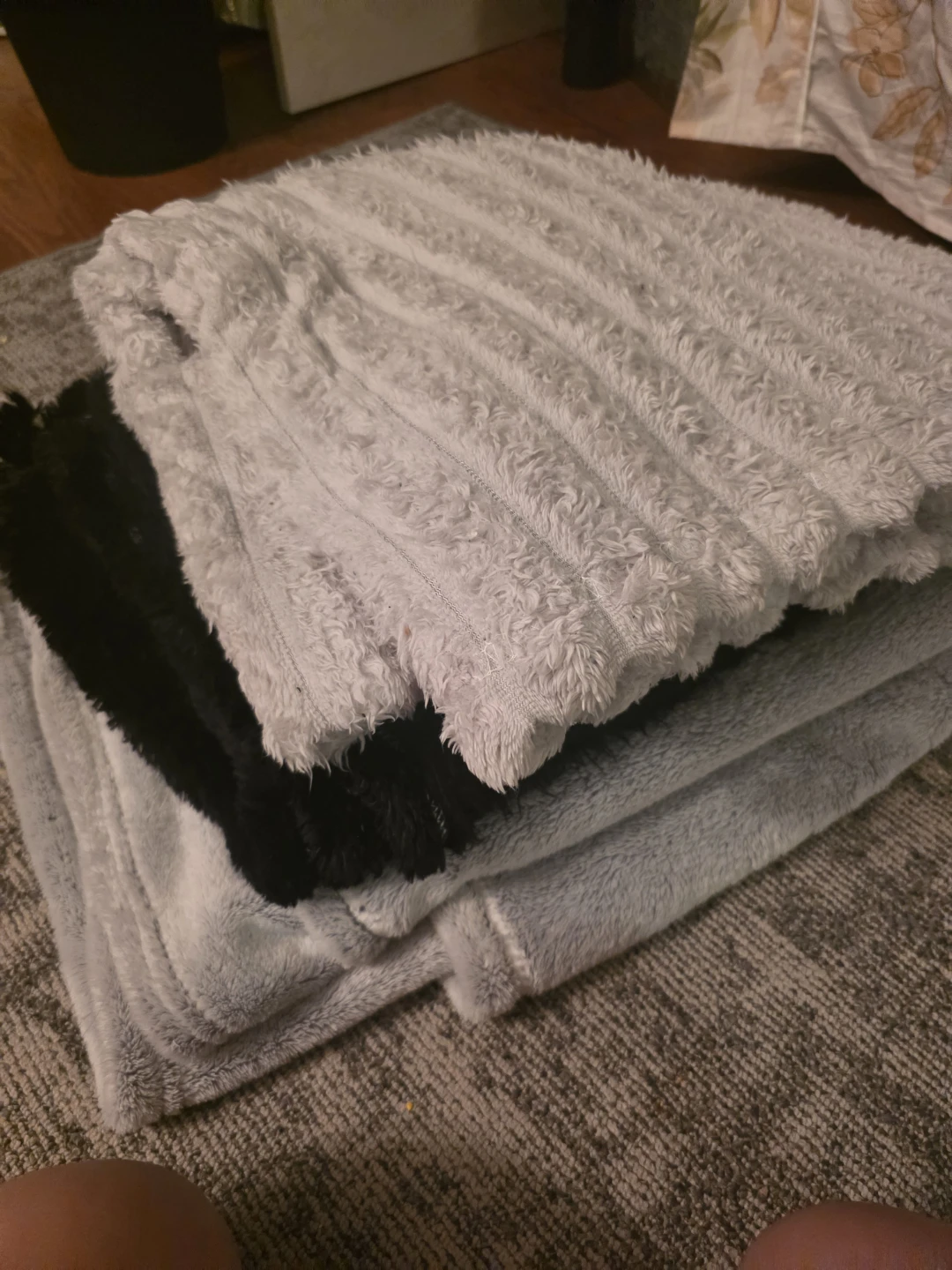 Bundle of Soft Throws - photo 3