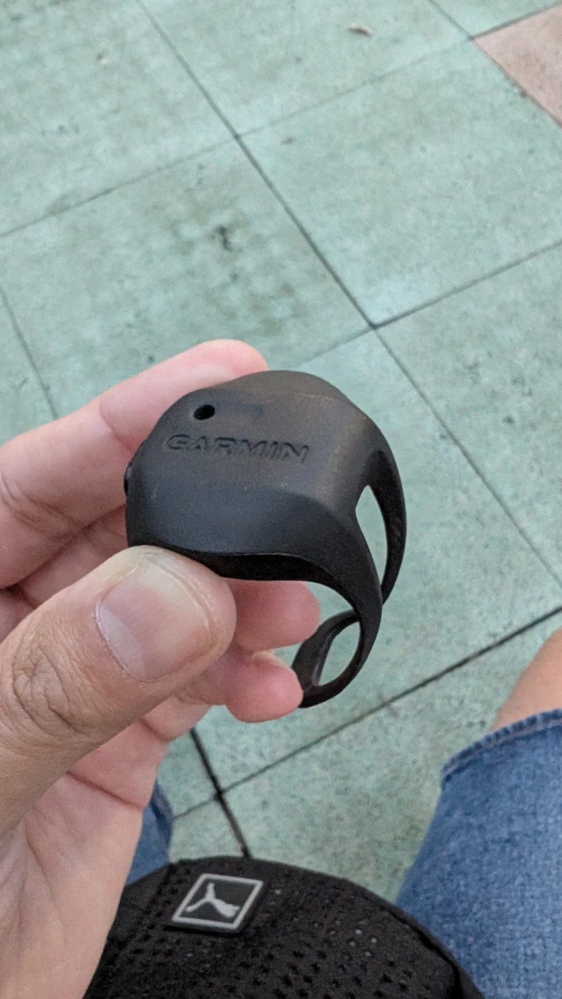 Garmin Speed Sensor 2 – Like New (Fresh Battery) - photo 2