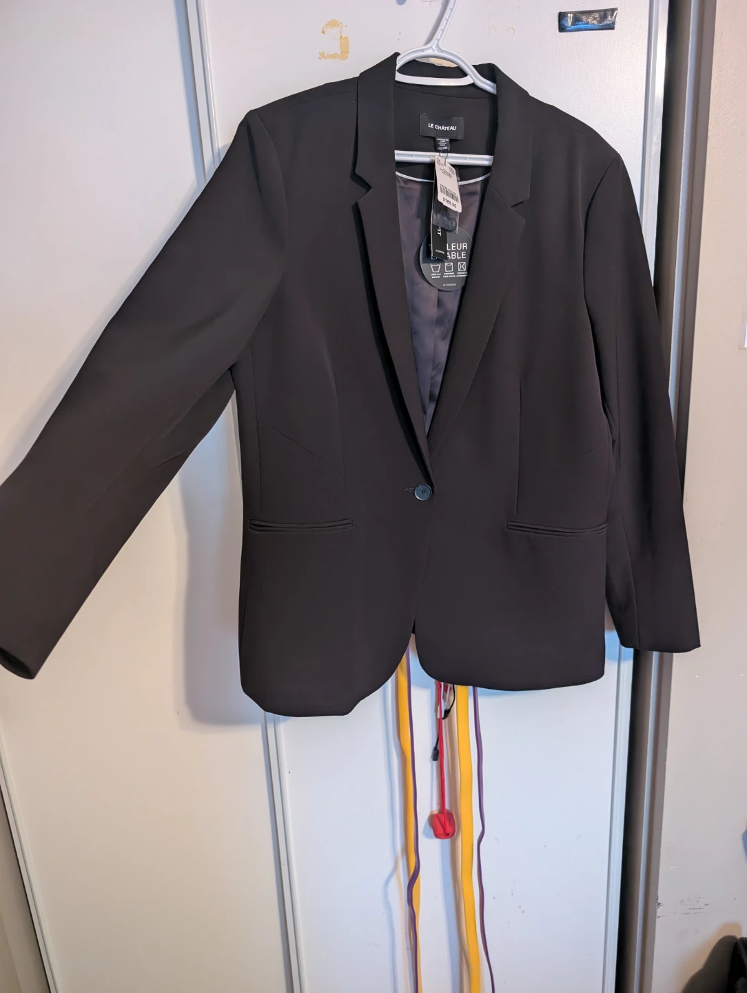 LE CHÂTEAU Black Washable Suit Blazer - size 12/14