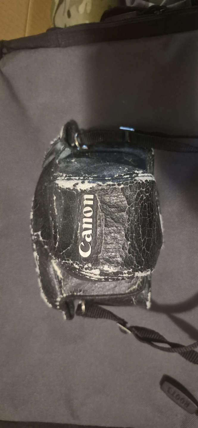 Canon AE-1 35mm Film Camera with 50mm f/1.8 Lens - photo 5