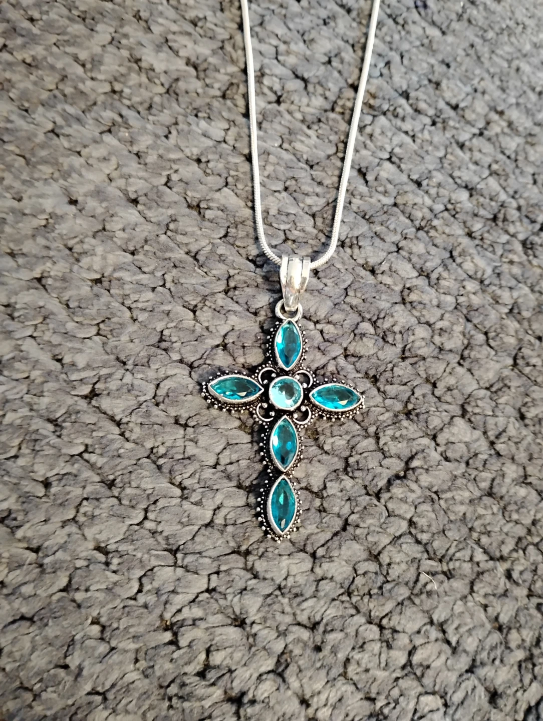 Sterling Silver Blue Topaz Criss