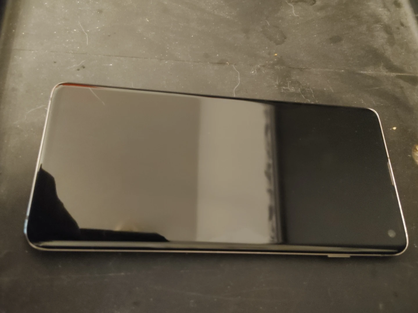 Samsung Galaxy S10 Smartphone