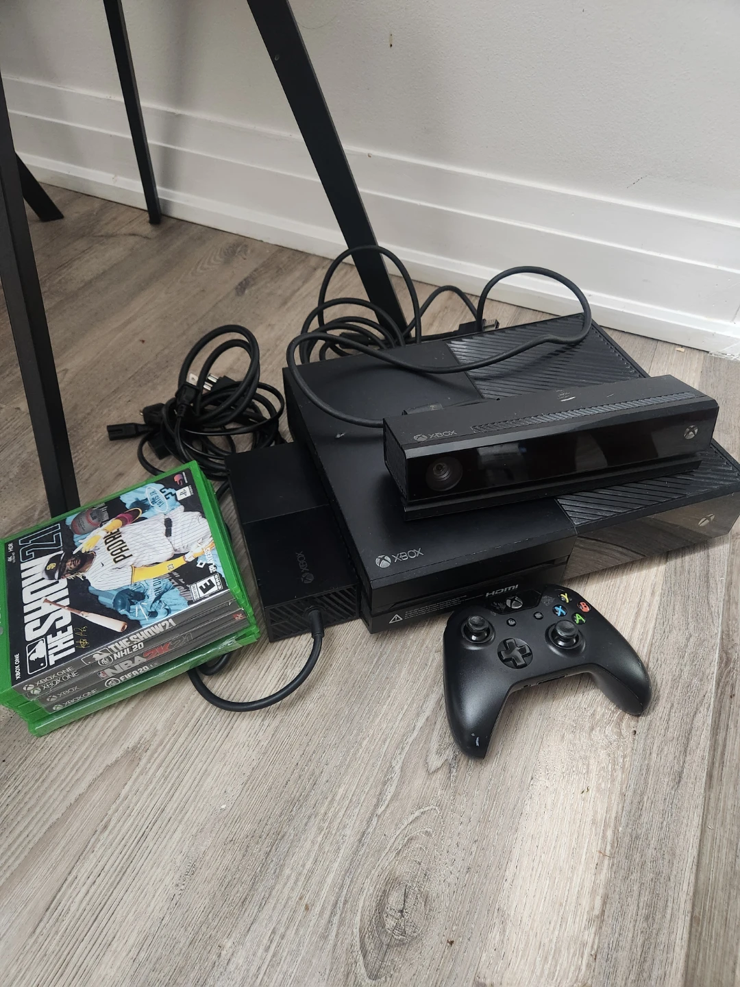 Xbox One Console Bundle with Games and Kinect