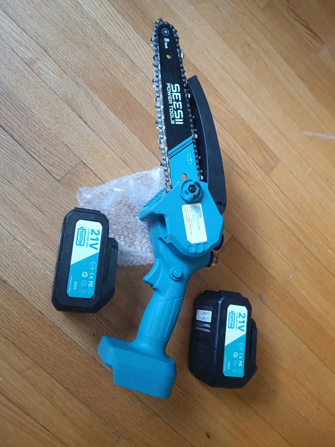 SEESII Mini Cordless Chainsaw 8-inch - photo 4