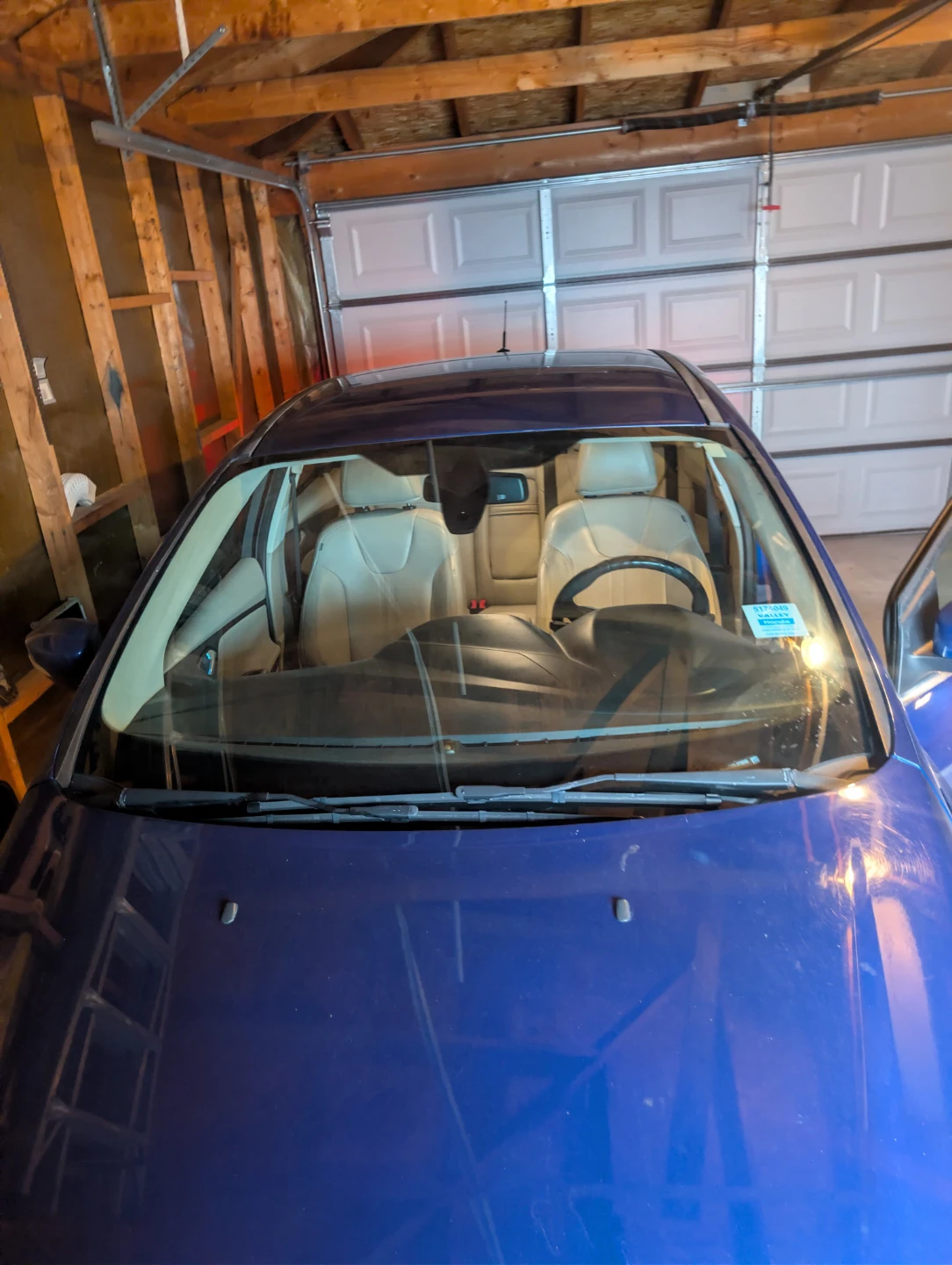 Blue Ford Focus Sedan - photo 2