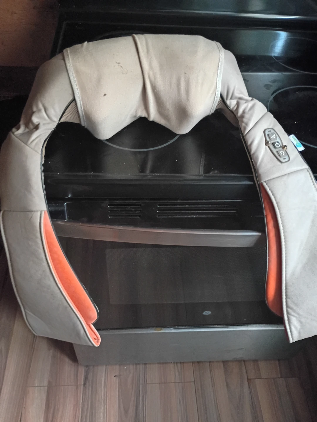 Neck and Shoulder Massager - photo 3