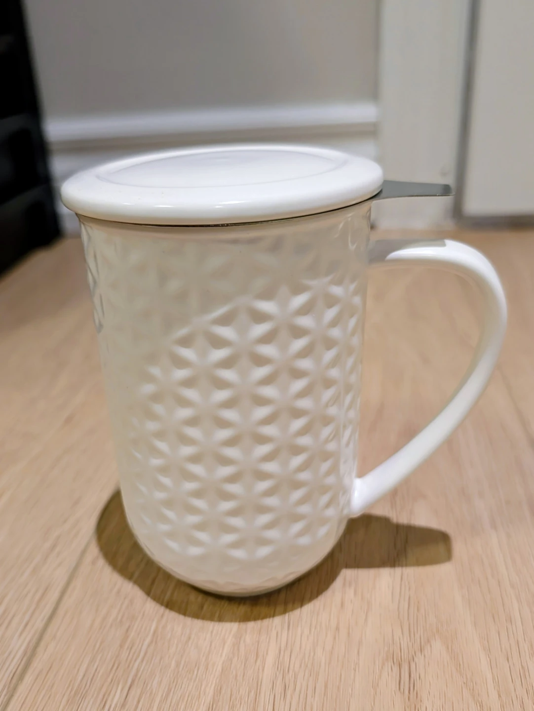 White Embossed Tea Mug with Infuser