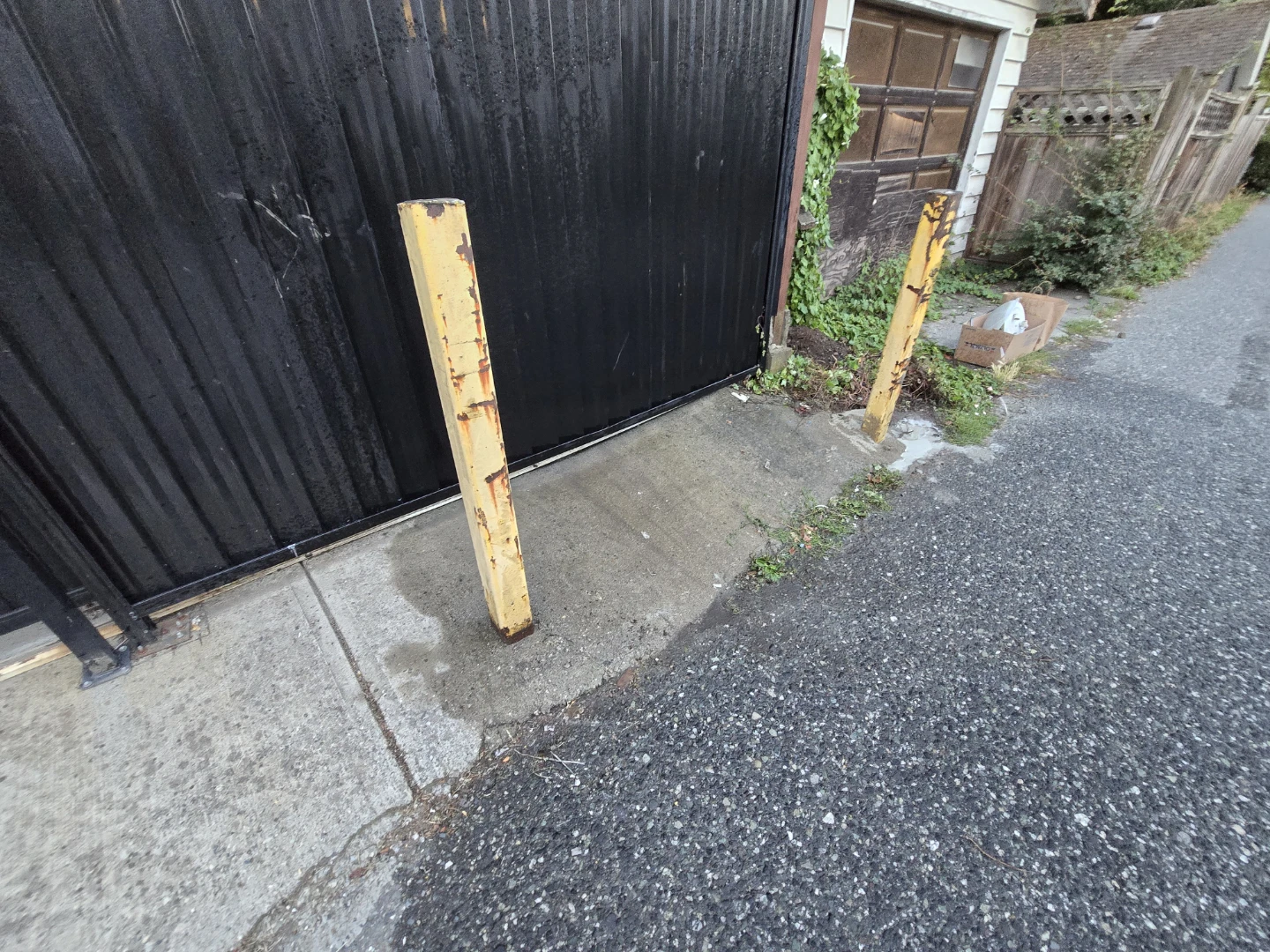 Need 4 pillars replaced - photo 2
