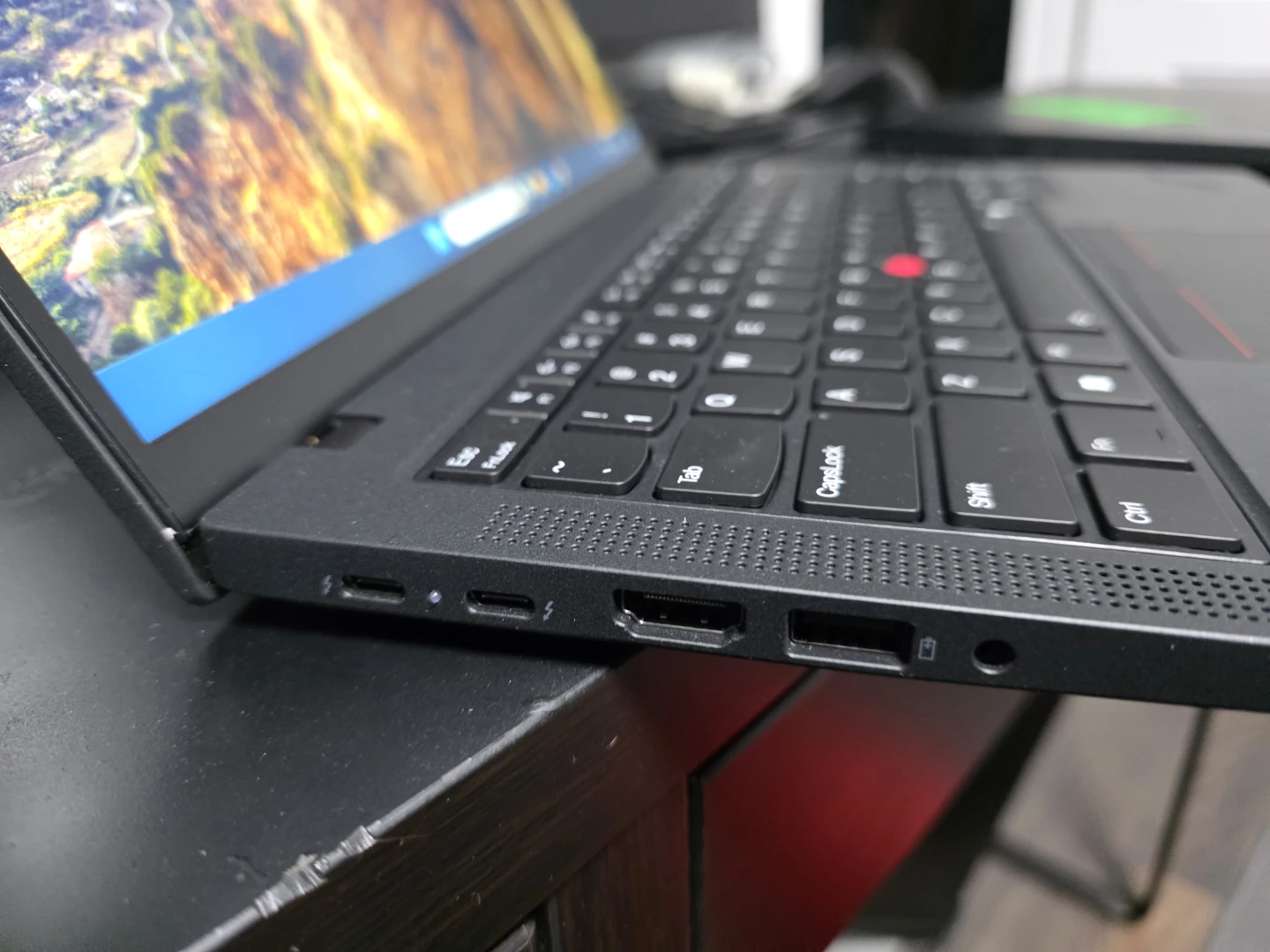 Lenovo T14 Laptop - photo 2