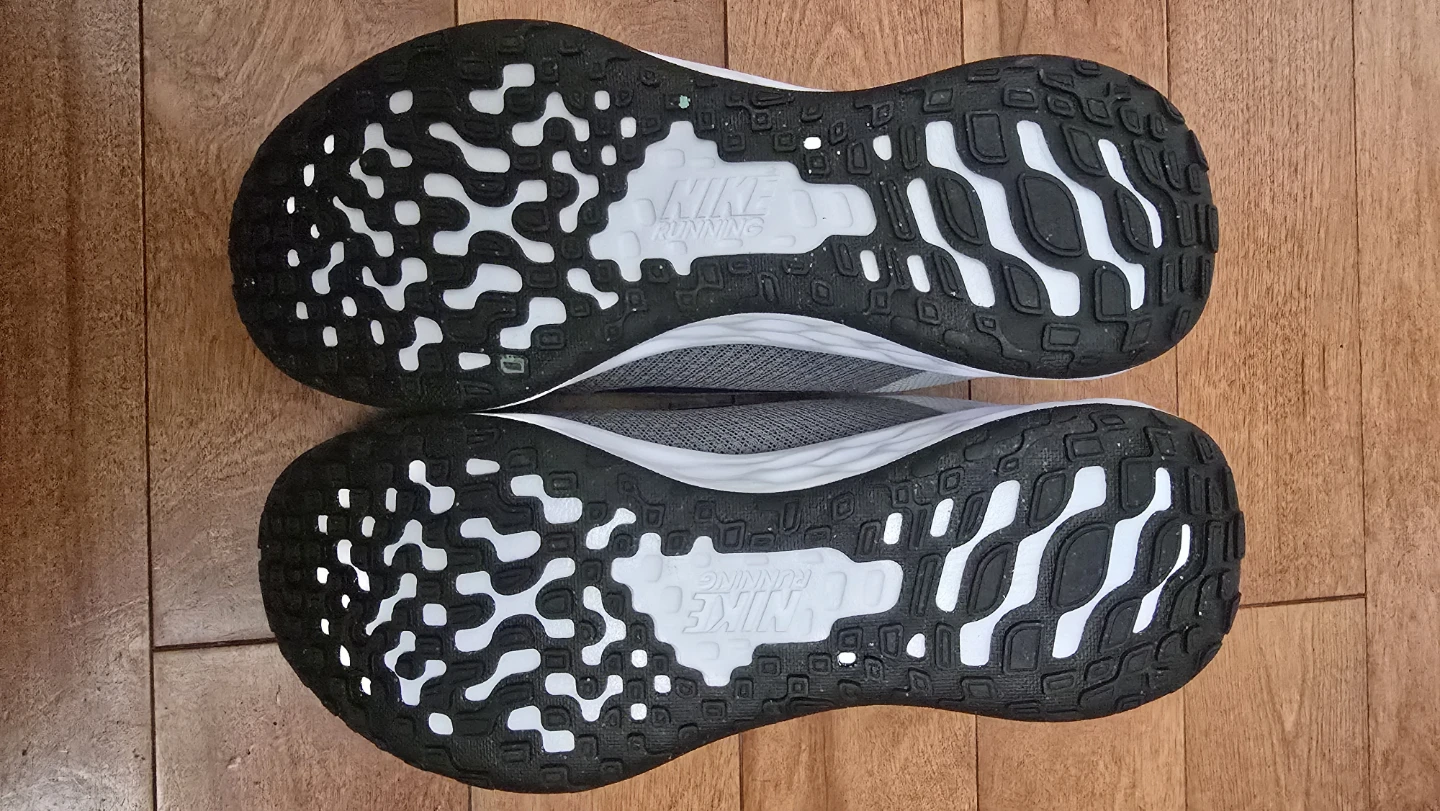 Nike Running Shoes - Youth Size 6.5Y - photo 3