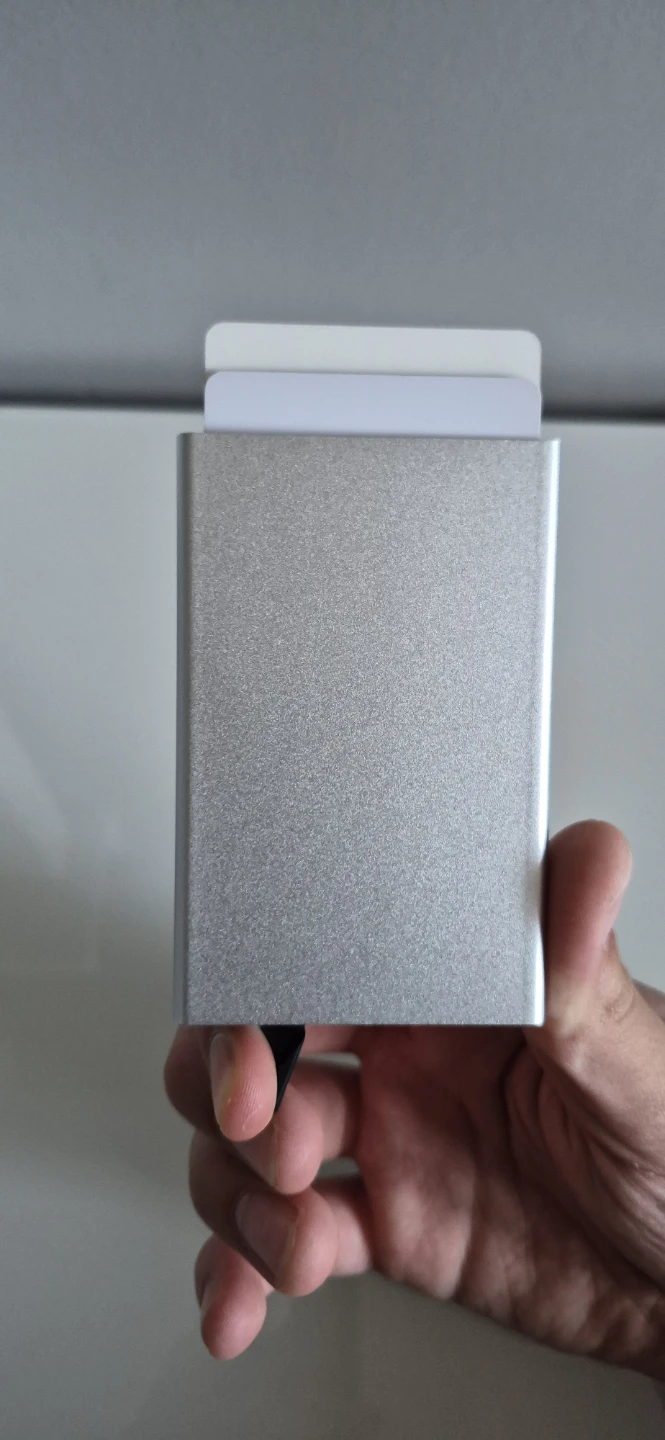 Premium Aluminum RFID Wallet – Slim Card Holder – 3 Colors - photo 4