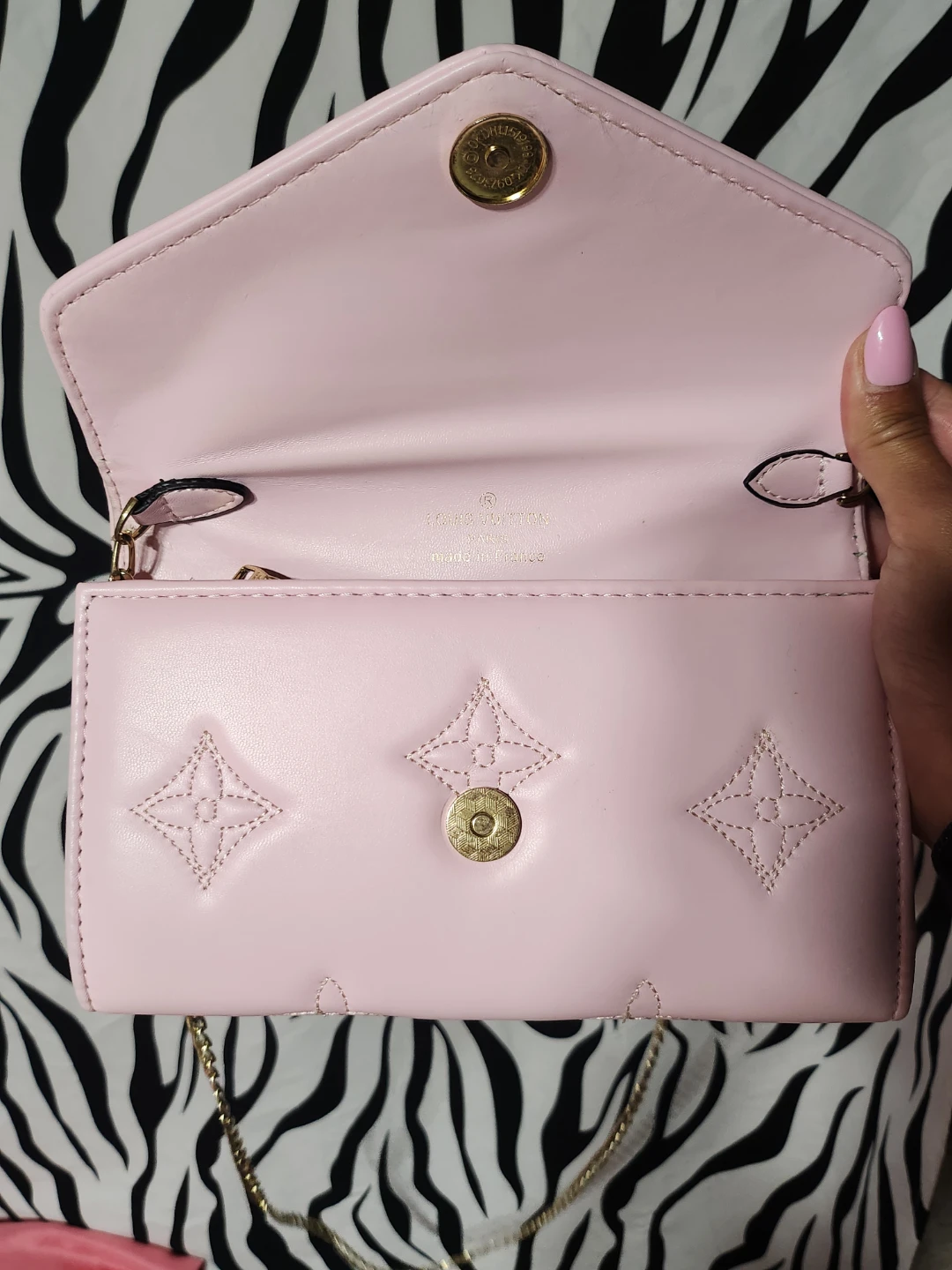 Louis Vuitton Crossbody Purse - photo 4