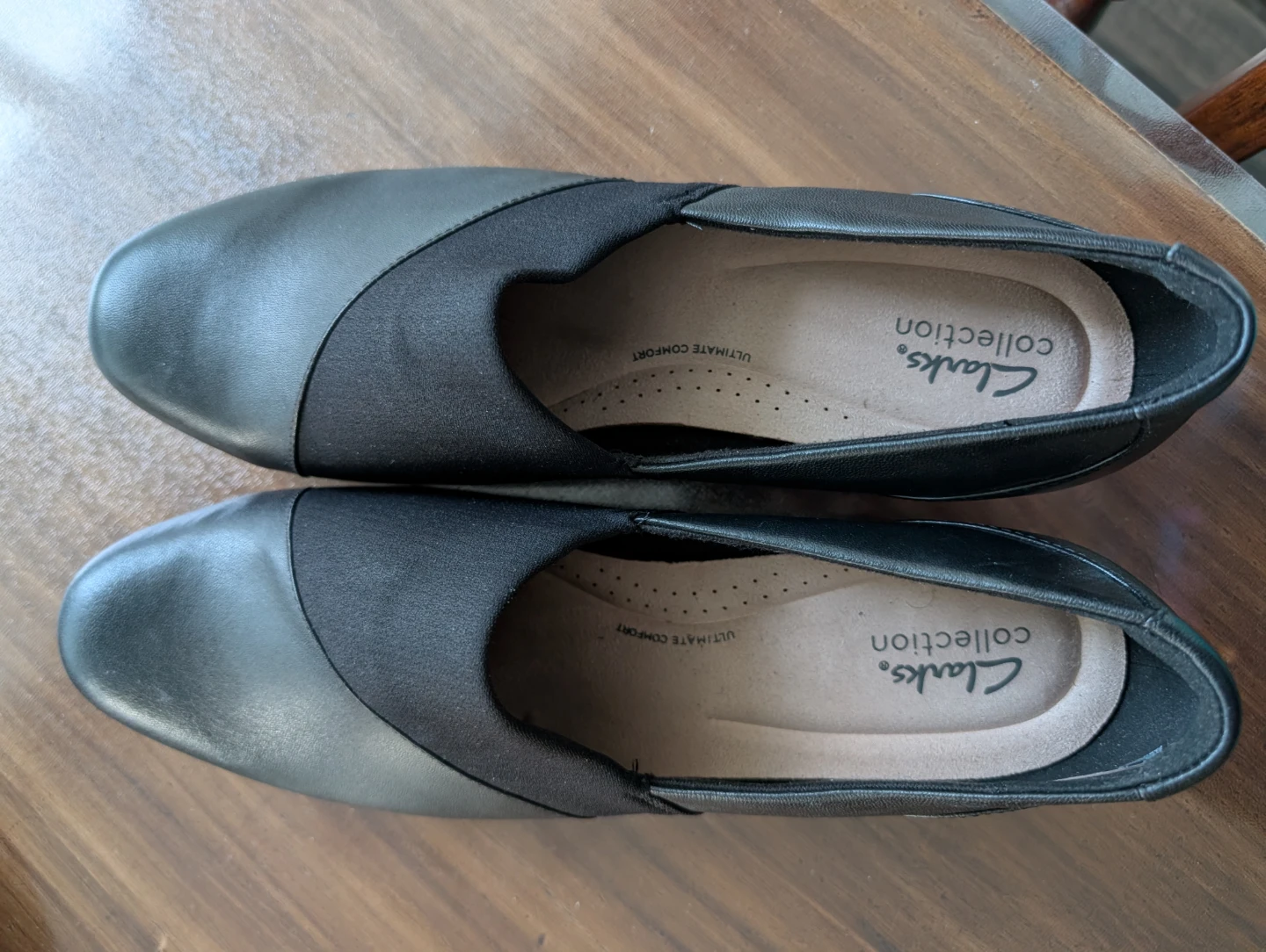 Used. Clarks Women's Black Flats