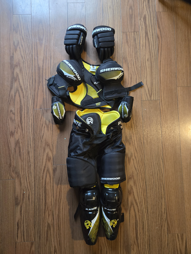 Sherwood Playrite Youth Hockey Gear Set: Size L/Xl