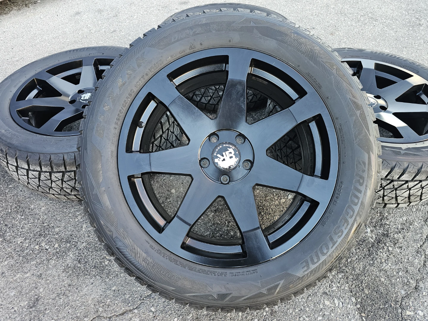 255/55 R20 WINTER TIRES ON ALLOY RIMS 5×120 - photo 2