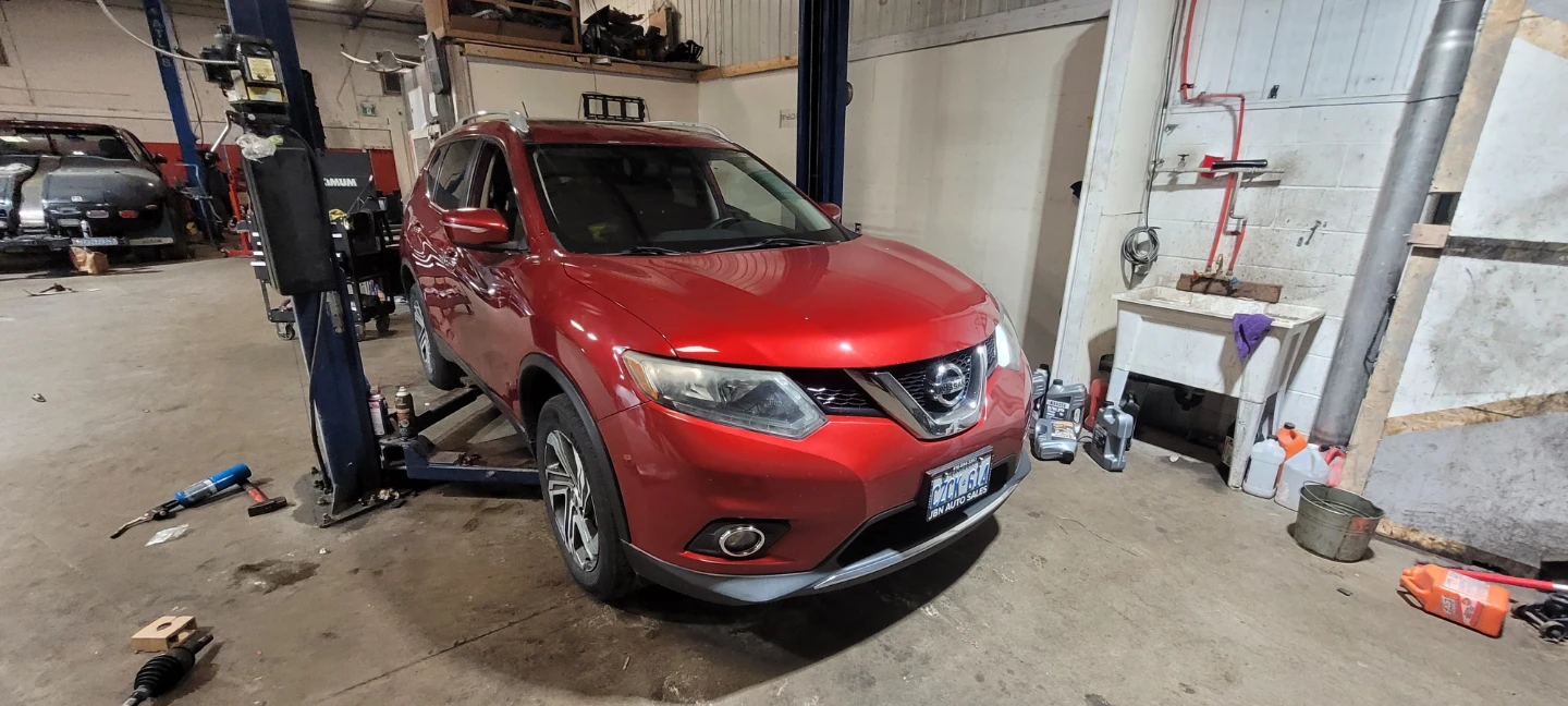2014 Red Nissan Rogue SV AWD