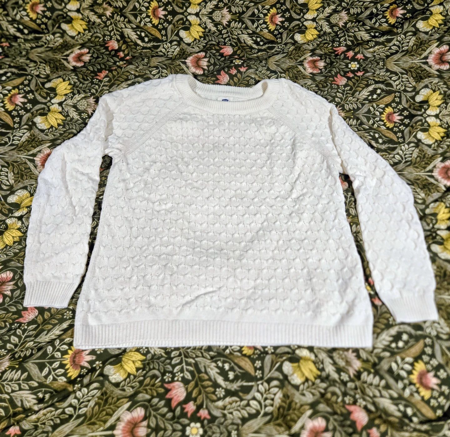 Old Navy White Sweater XL