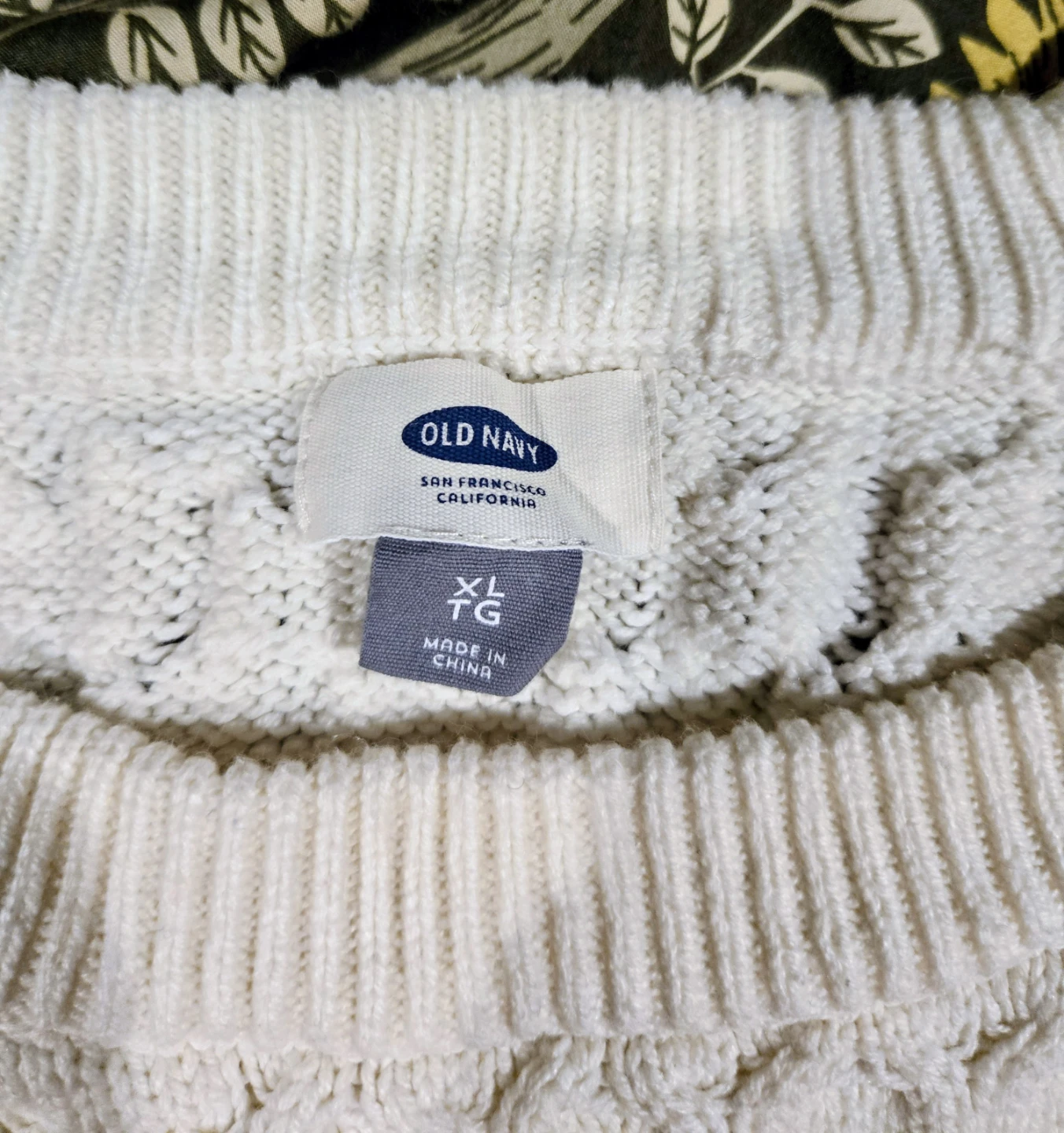 Old Navy White Sweater XL - photo 2