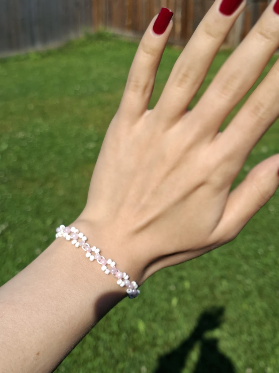 Handmade Beaded Daisy Bracelet - photo 2