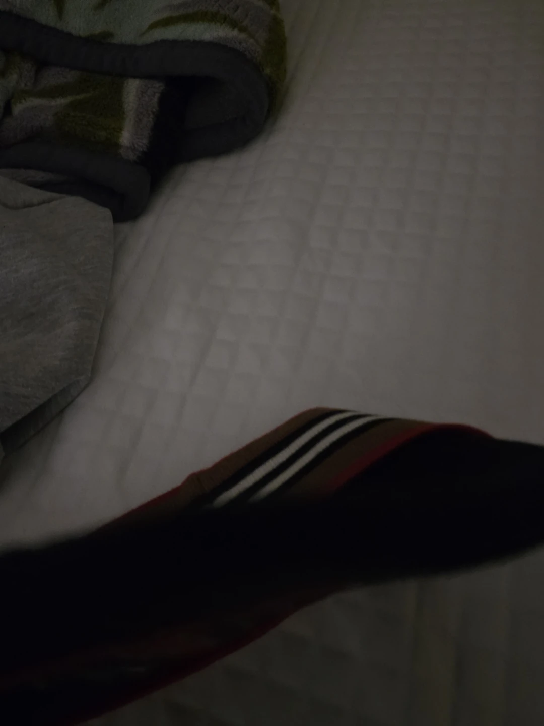 Burberry Red and Black Knit Beanie - photo 5