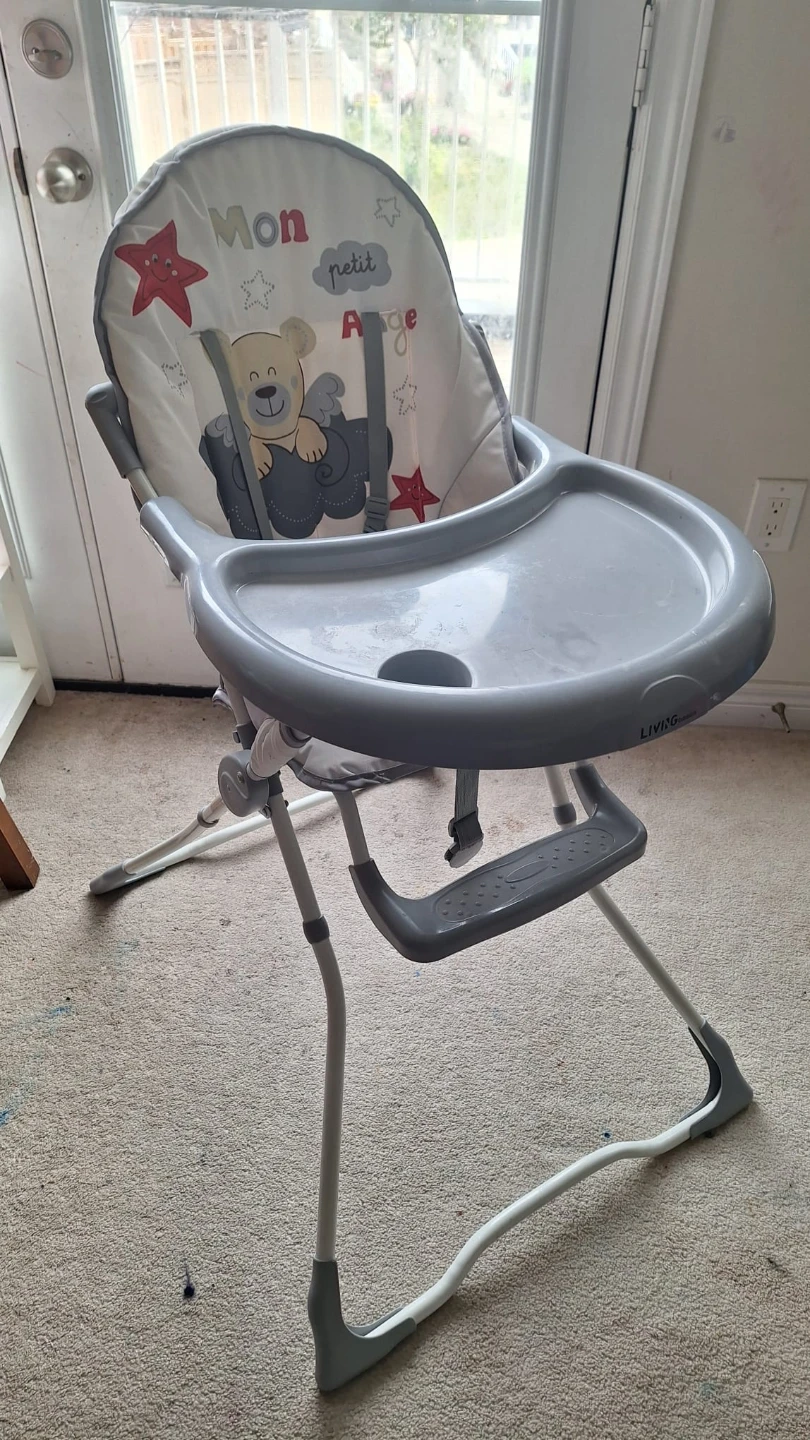 LIVINGbasics High Chair
