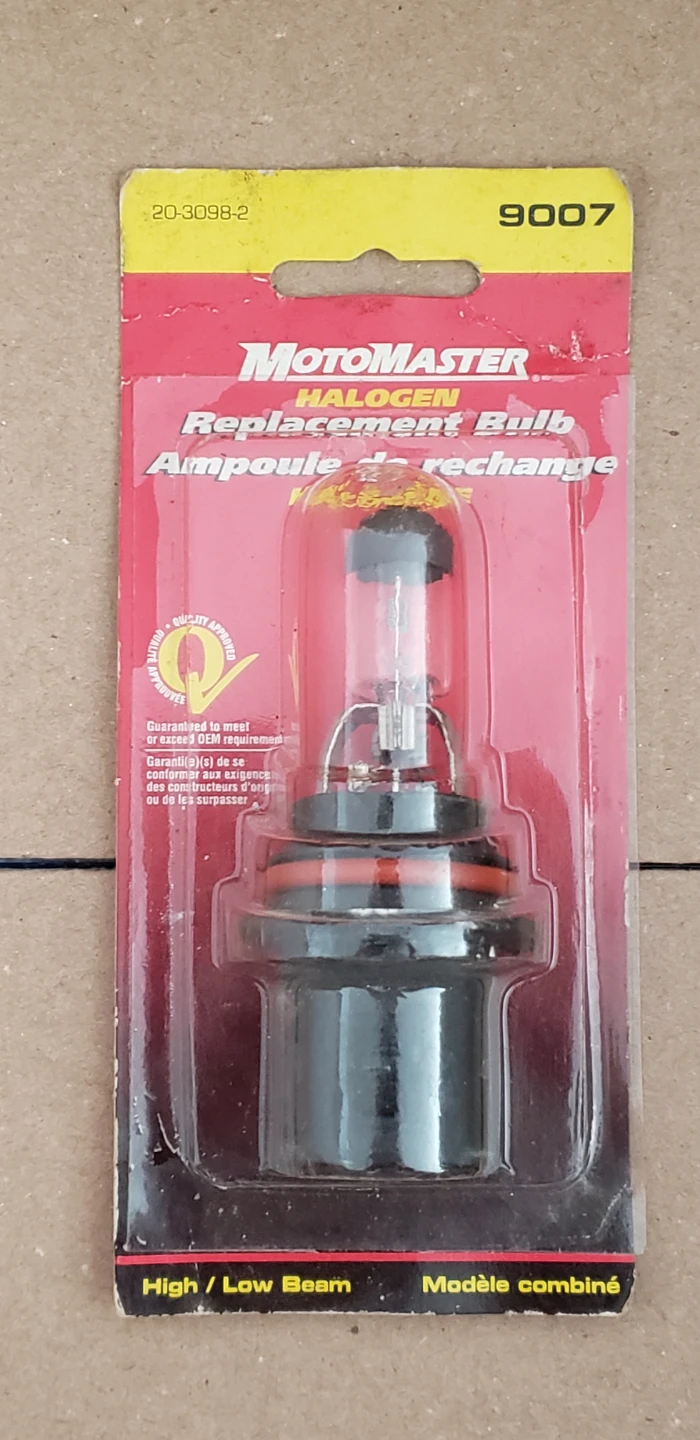 MotoMaster Halogen Replacement Bulb 9007