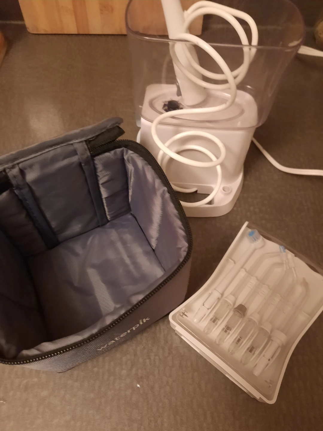 White Waterpik Flosser with Multiple Tips - photo 2