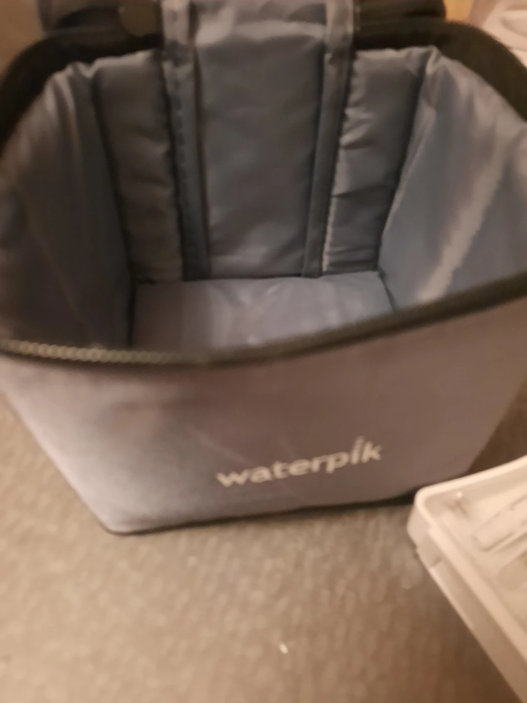White Waterpik Flosser with Multiple Tips - photo 3
