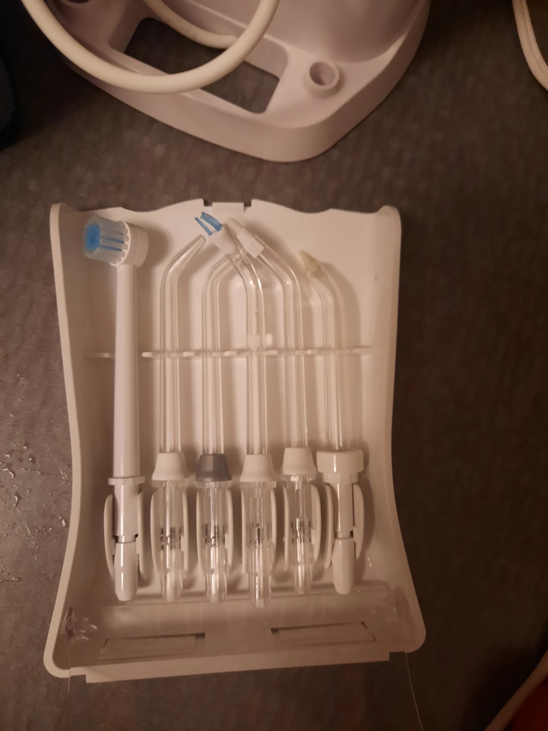 White Waterpik Flosser with Multiple Tips - photo 5
