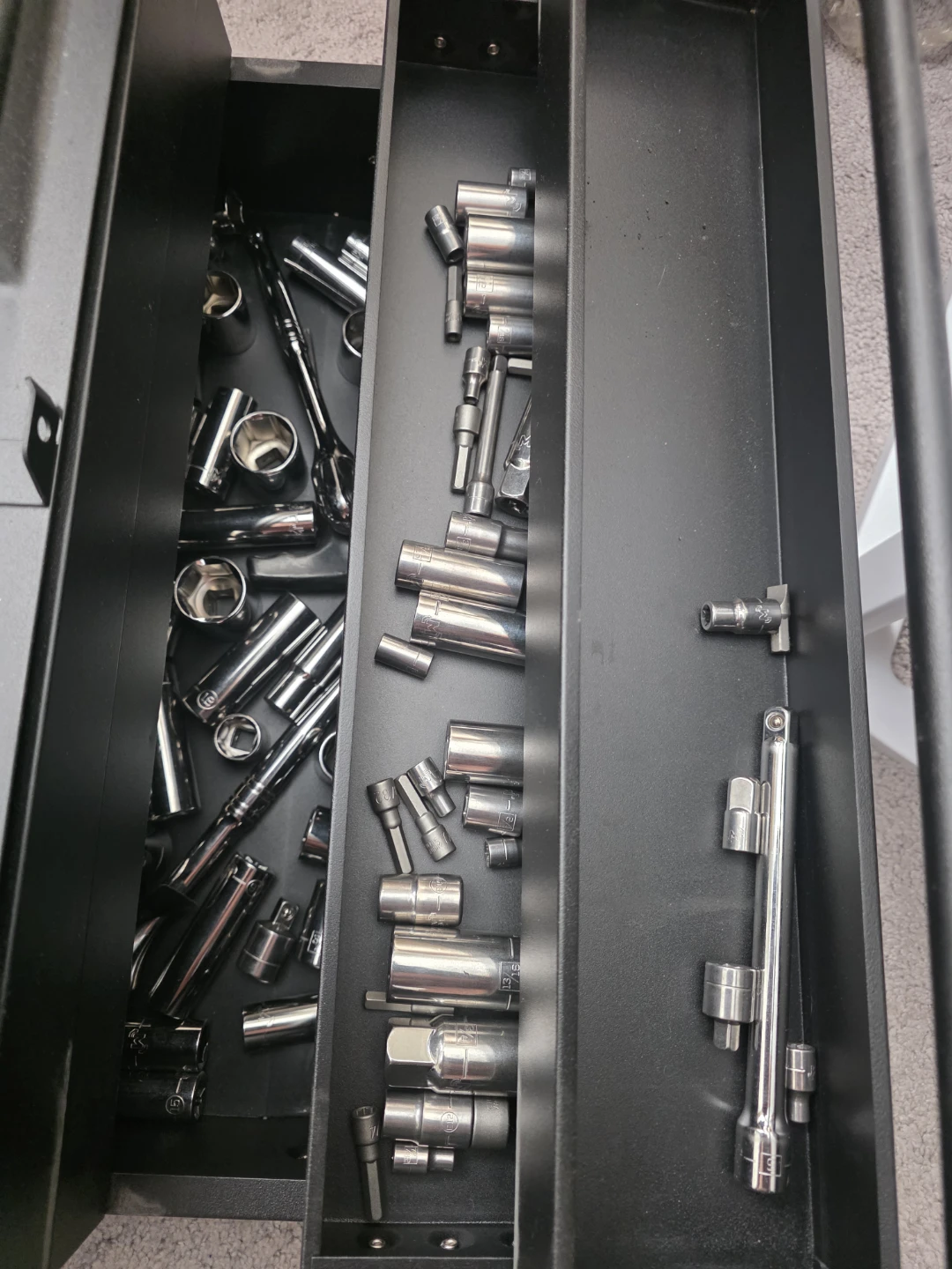 MAXIMUM 300-pc Master Socket Set and 5-Tray Tool Box - photo 4