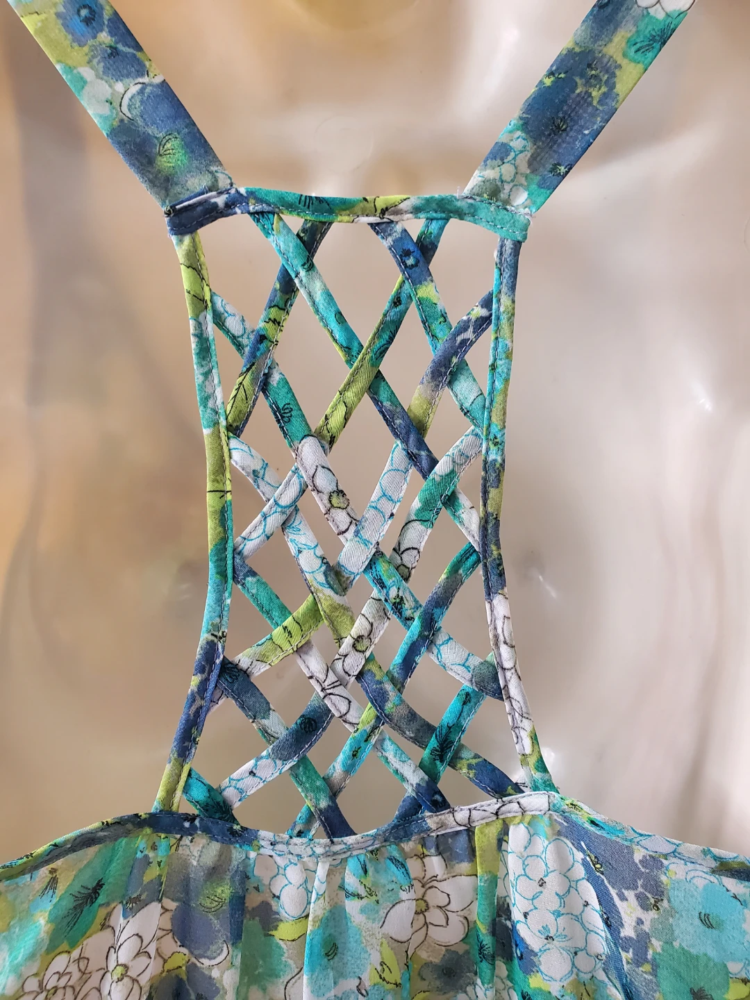 Sheer Floral Tank Top Size Medium - photo 3