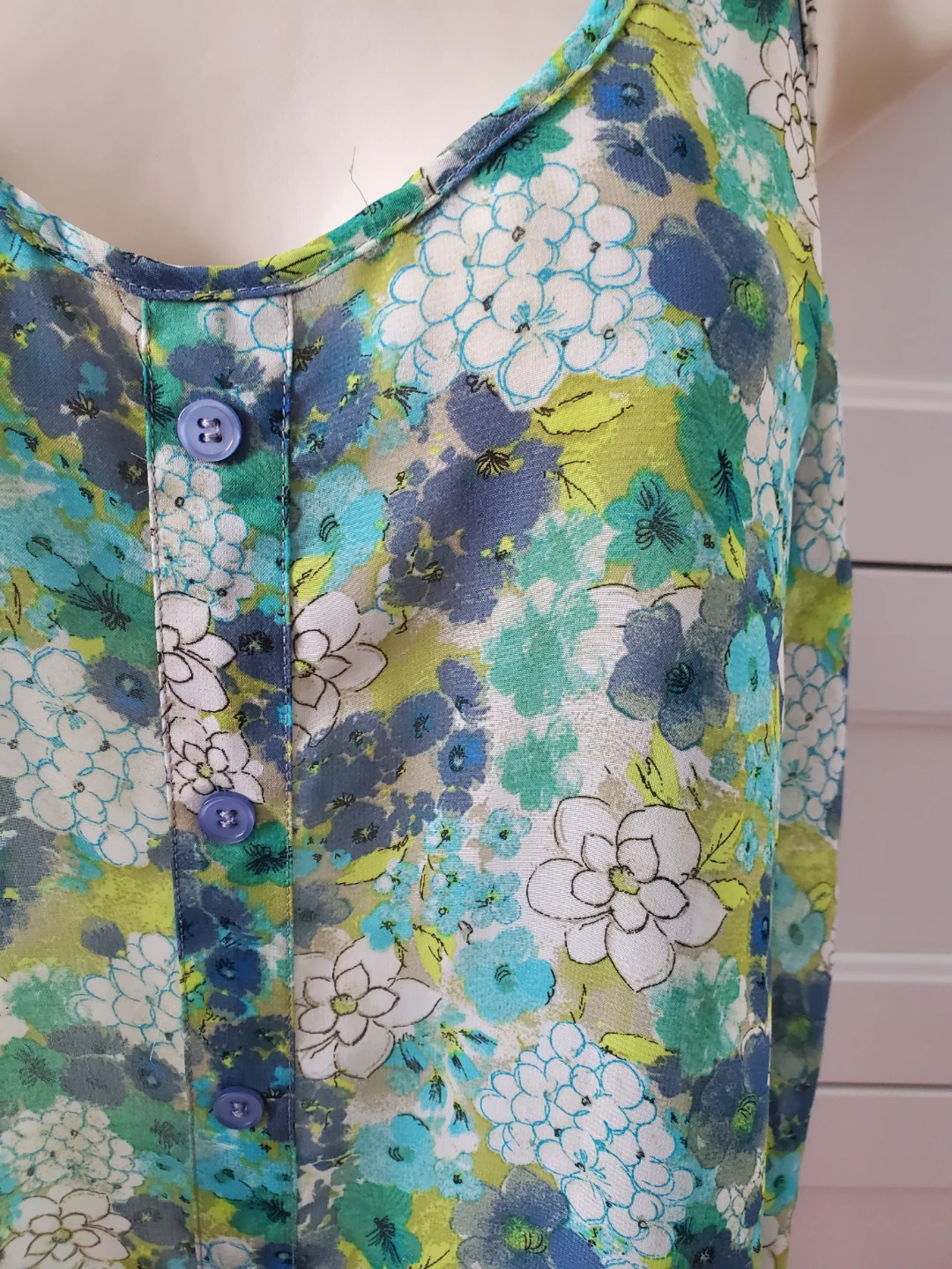 Sheer Floral Tank Top Size Medium - photo 4