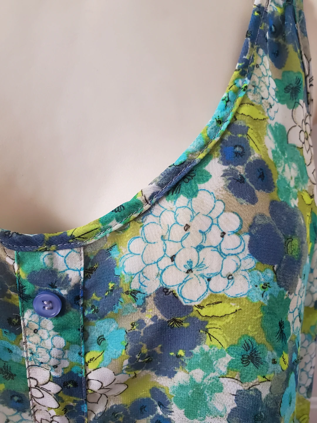 Sheer Floral Tank Top Size Medium - photo 5