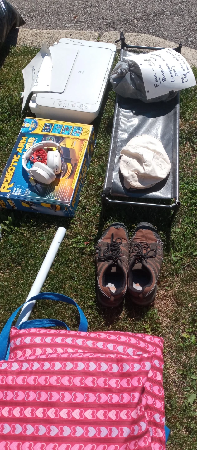 Free items (please message for location) - photo 2