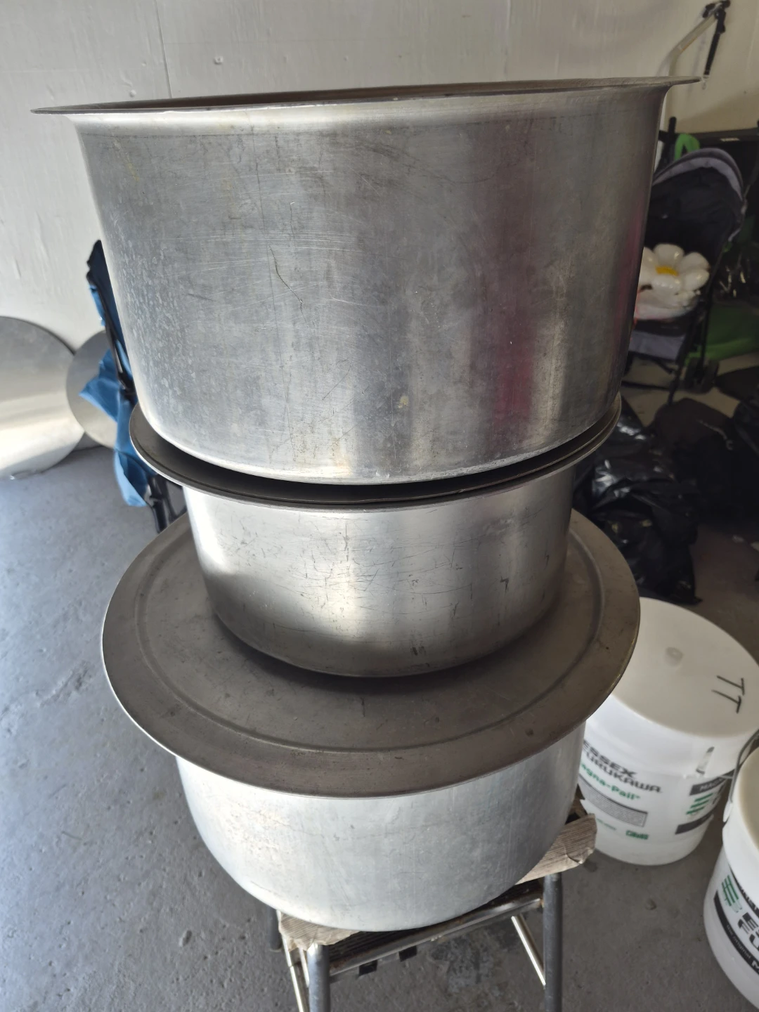 Set of 3 Large Aluminum Stock Pots - photo 2
